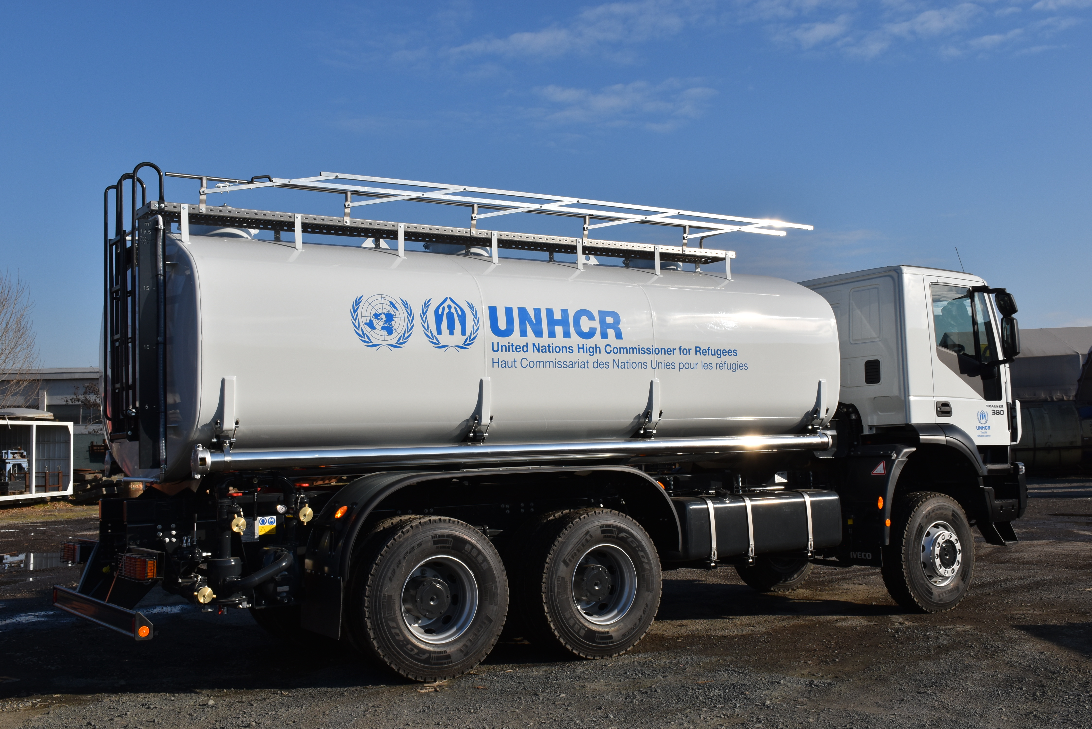 Potable_water_tank_UNHCR